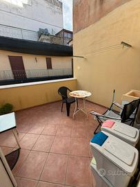 A/1145 Arredato su due livelli in centro