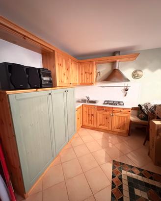 CUCINA IN LEGNO NUOVA