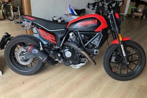 DUCATI SCRAMBLER 800 FULL THROTTLE