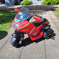 Moto ducati peg perego