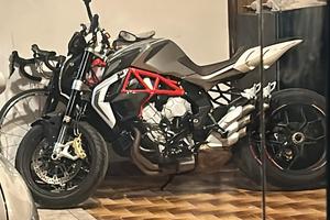 MV Brutale 800 TRATTABILE