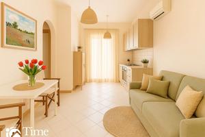 Trilocale con balcone panoramico - S. Alessio ME