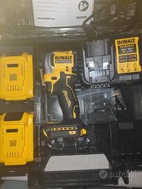 avvitatore ad impulsi DEWALT 