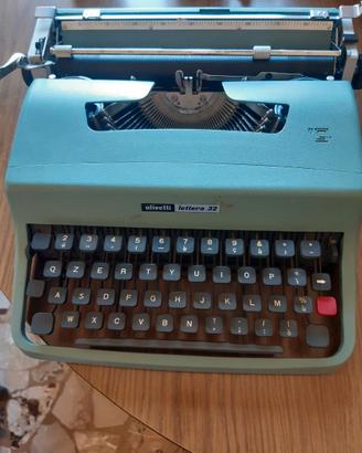 macchina da scrivere olivetti lettera 32