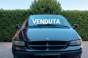 chrysler voyager sette posti