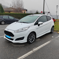 Ford Fiesta ST-line neopatentati