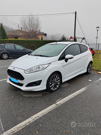 Ford Fiesta ST-line neopatentati