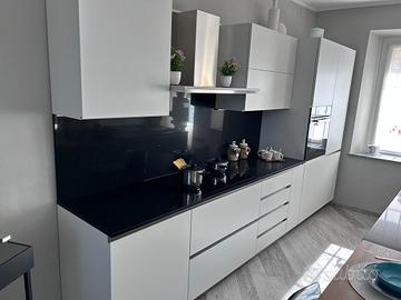 Cucina nuova laccata per cambio Expo Fuori tutto