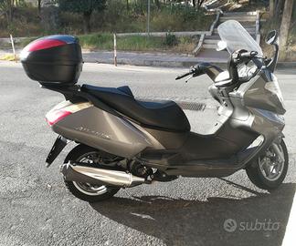 Scooter: Aprilia Atlantic 250 - Aprilia.