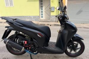HONDA SH350 SPORT 10/2023 Km 4975