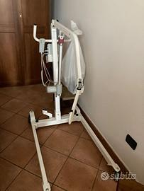 Sollevatore elettrico per disabili