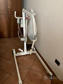 Sollevatore elettrico per disabili