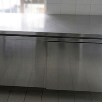 Banco da lavoro ante scorrevoli 180x70x85 inox