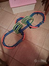 Pista macchine telecomandate fluo si illuminano