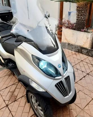 piaggio mp3 400