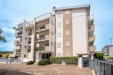 3 LOCALI A TORTORETO