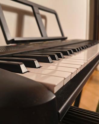 Yamaha Psr f52