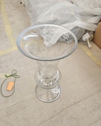 Vaso in vetro con effetti decorativi argento