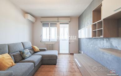 BILOCALE ALL'ULTIMO PIANO RISTRUTTURATO ZONA ALBER
