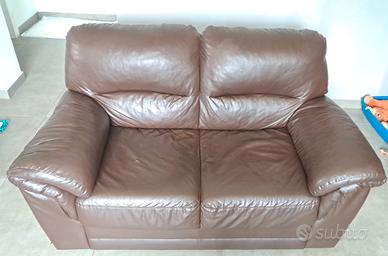 divani in pelle marrone