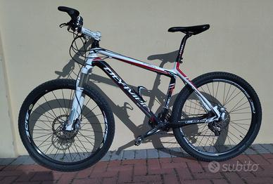 MTB Olympia CSLX 1.5 da 26'' in carbonio