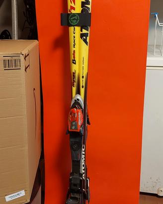 Sci Atomic Race Carv 170 cm e raggio 9,12
