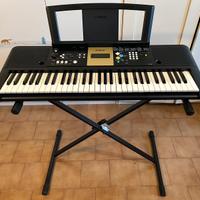 Tastiera Yamaha YPT220