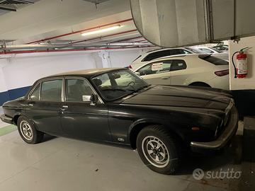 Jaguar xj6 in buone condizioni.