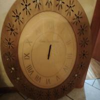 grande orologio da parete in legno