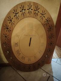 grande orologio da parete in legno