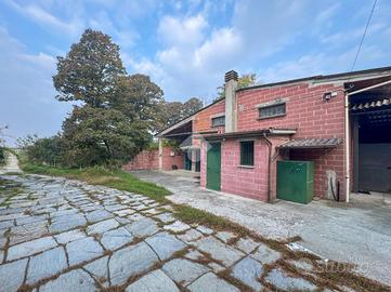 CAPANNONE A CASTELVETRO PIACENTINO