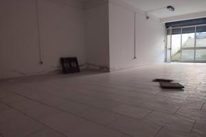 Locale seminterrato uso deposito