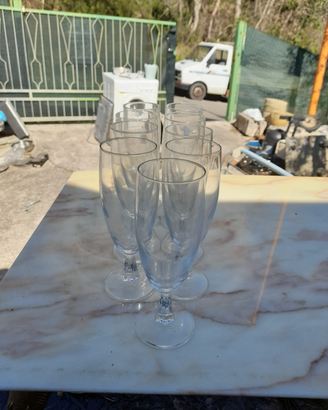 9 bicchieri da champagne