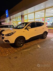 Hyundai ix35 anno 2014 motore nuovo in garanzia