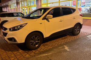 Hyundai ix35 anno 2014 motore nuovo in garanzia