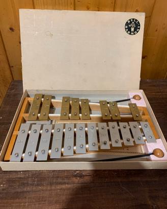 Strumeto a percussioni