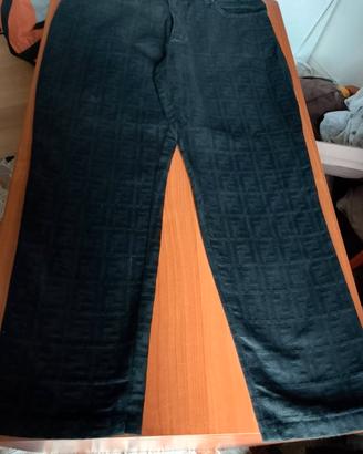 pantaloni 