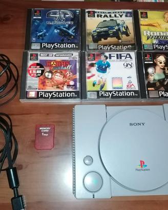 Ps1 tenuta benissimo + giochi omaggio (LEGGERE)