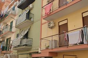 2 vani e mezzo con terrazzo zona perpignano alta