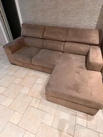 Divano con chaise longue