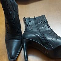 stivaletti Bata n.39