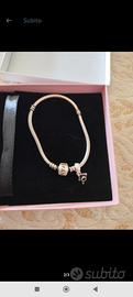 Bracciale Pandora +  charm e scatola pandora