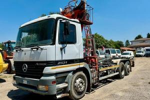 MERCEDES ACTROS 2531 SCARRABILE + GRU
