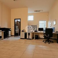 NEGOZIO A MONTESARCHIO