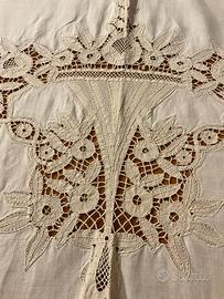 Tovaglia da tavola in lino e Cantù