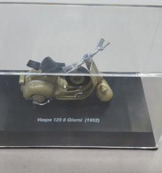 Modellino Piaggio Vespa 6 giorni