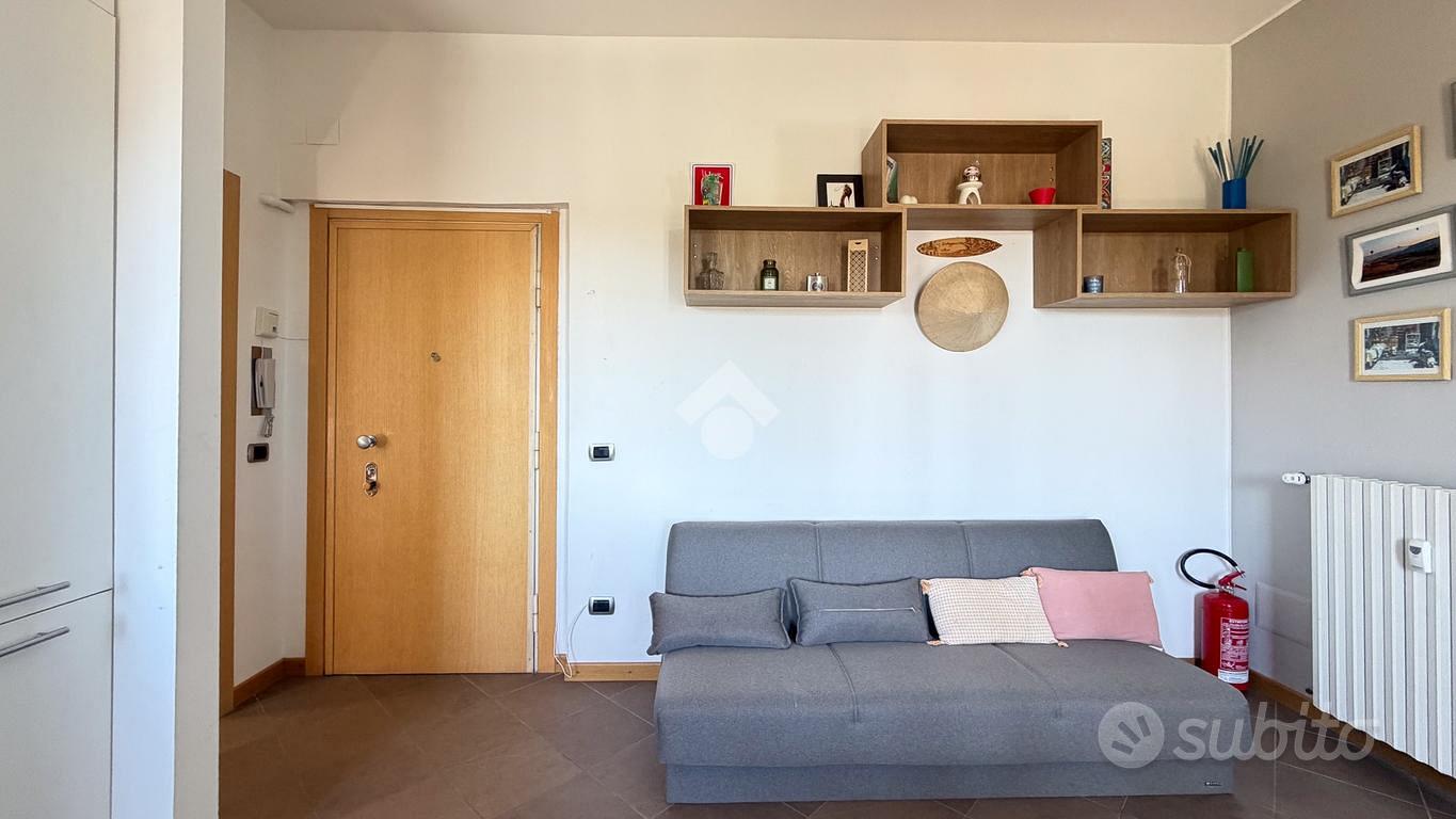 Apartment in Milano, Umbria - Molise, Municipio 4 - Vista 3