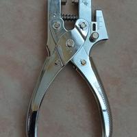 Pinza occhiellatrice 