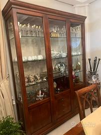 Vetrina classica in legno