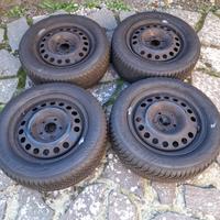 4 gomme Goodyear Vector 4 Seasons 195 60 15 e cerc